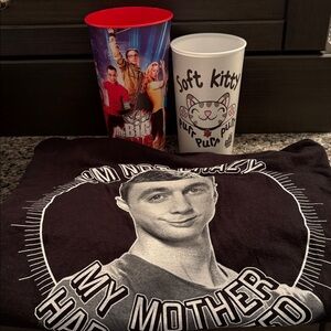 NWOT Big Bang Theory men’s tee shirt, and 2 plastic drinking cups